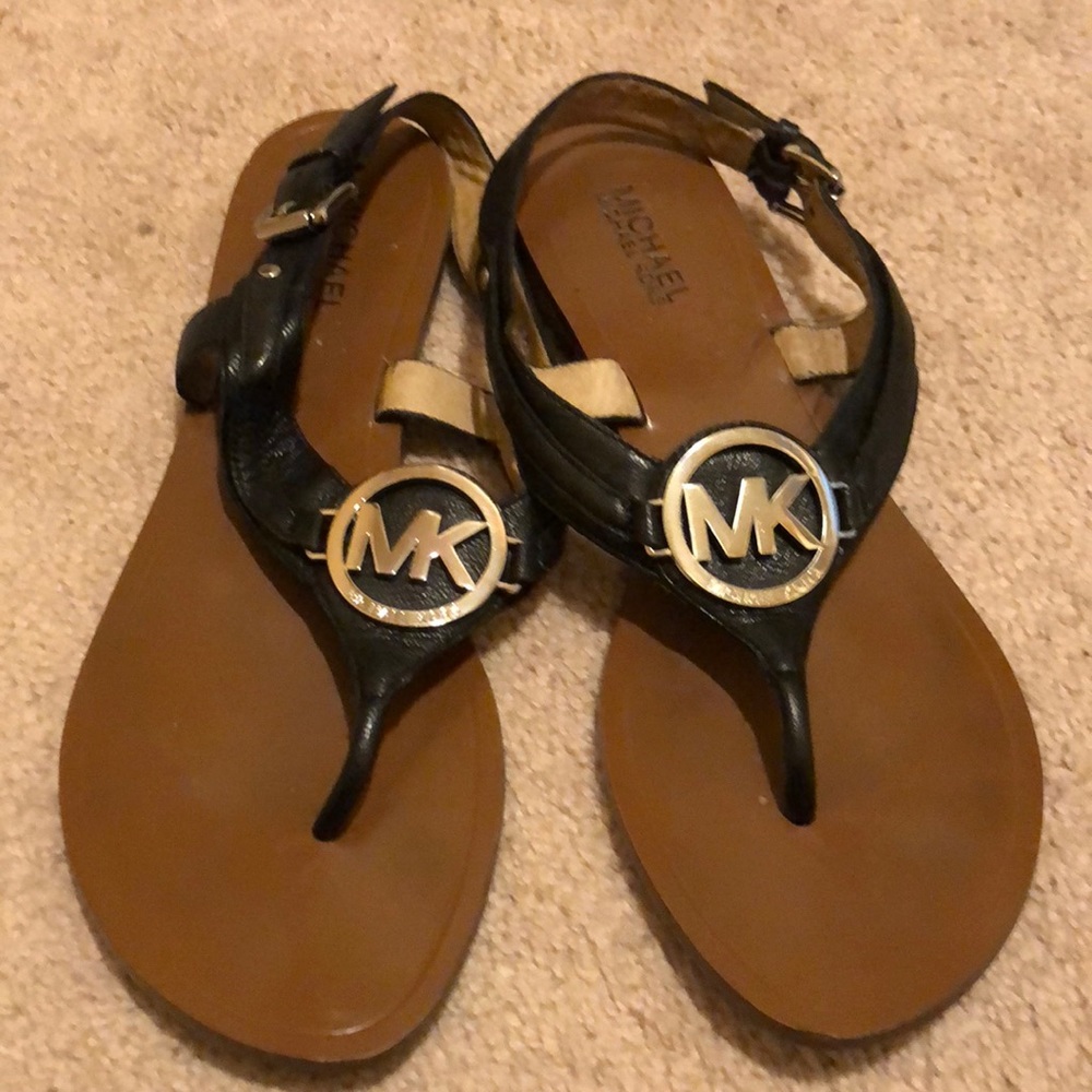 Michael Korda flat sandals